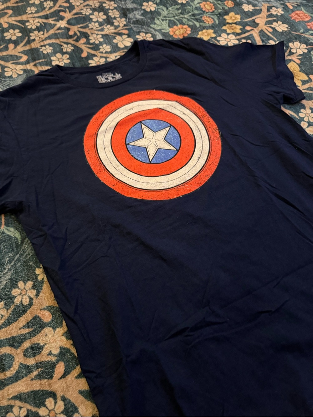 Marvel - Men’s/Unisex L Navy Blue Captain America Shield T-Shirt